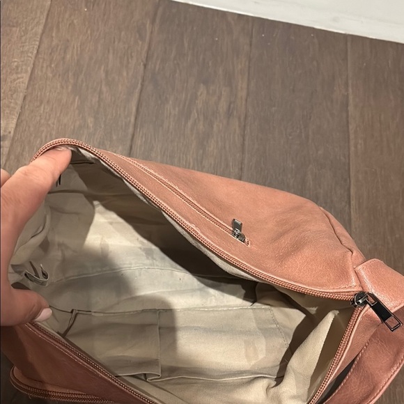 My Style Tan Leather Shoulder Bag with Silver Hardware - Picture 6 of 7